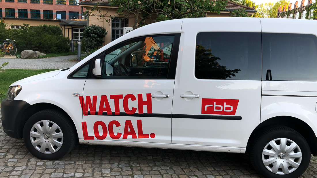 Fahrzeug vom rbb-Fernsehen in Potsdam | Foto: © Jörg Wagner